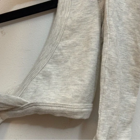 The Line by K Cream Long Sleeve Bra Top XS - Picture 5 of 7